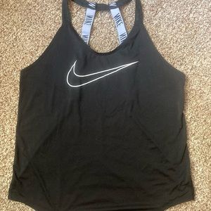 Nike top